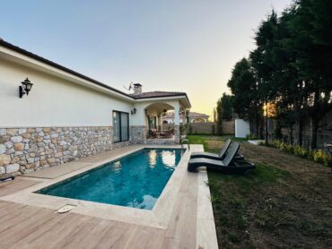 Sapanca Gölü’nde Özel Havuzlu Villalar