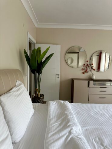 Sapanca’da Huzurlu Villa Tatili Göl Kenarında